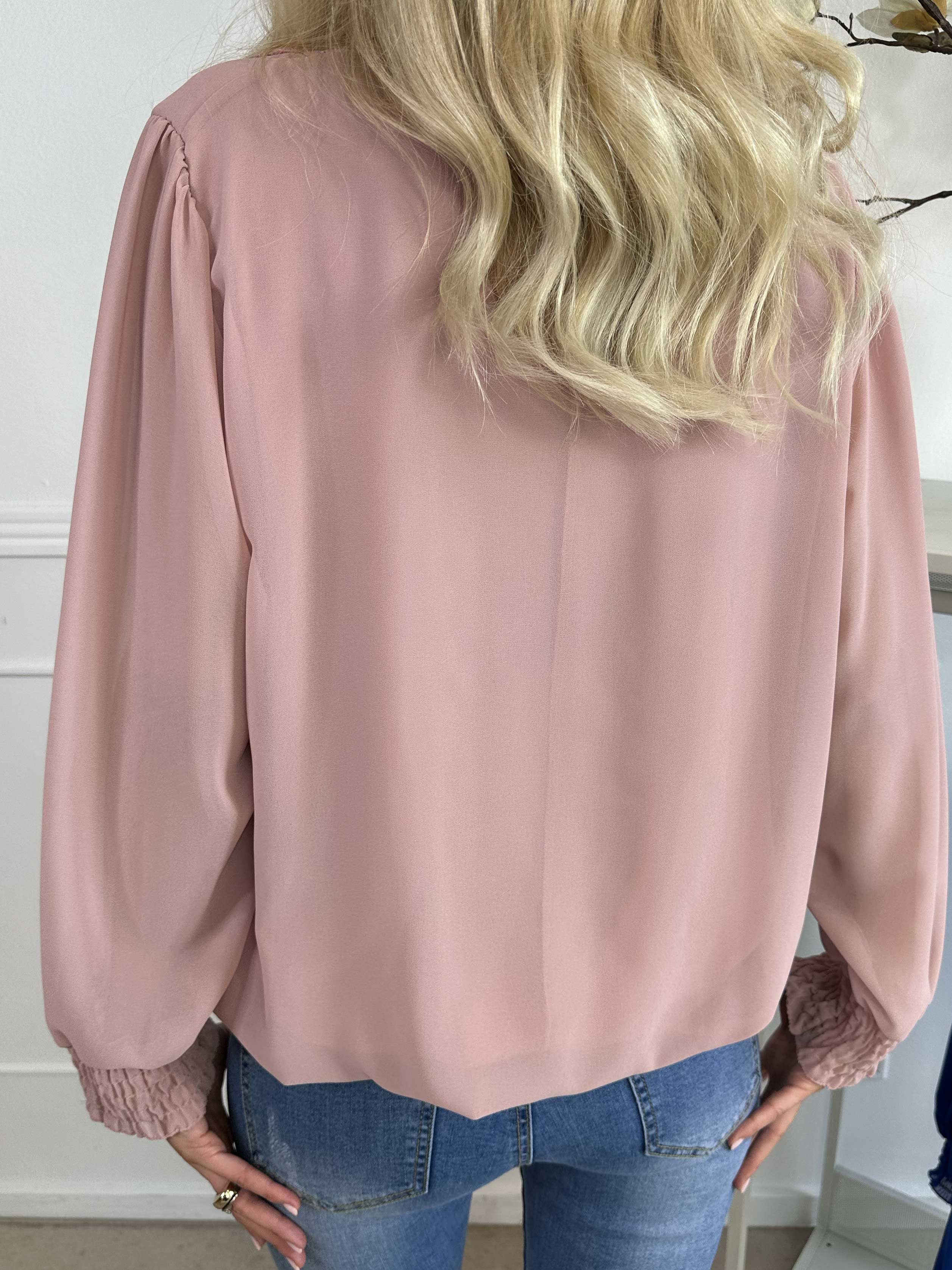 Addison - Tunika i chiffong med urringningsdetaljer